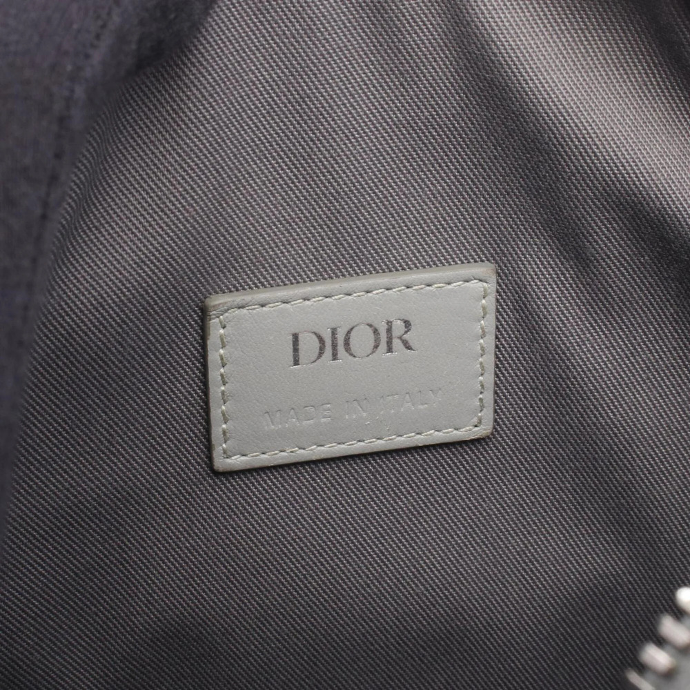 CHRISTIAN DIOR White Diamond Leather Shoulder Bag - Picture 4 of 11